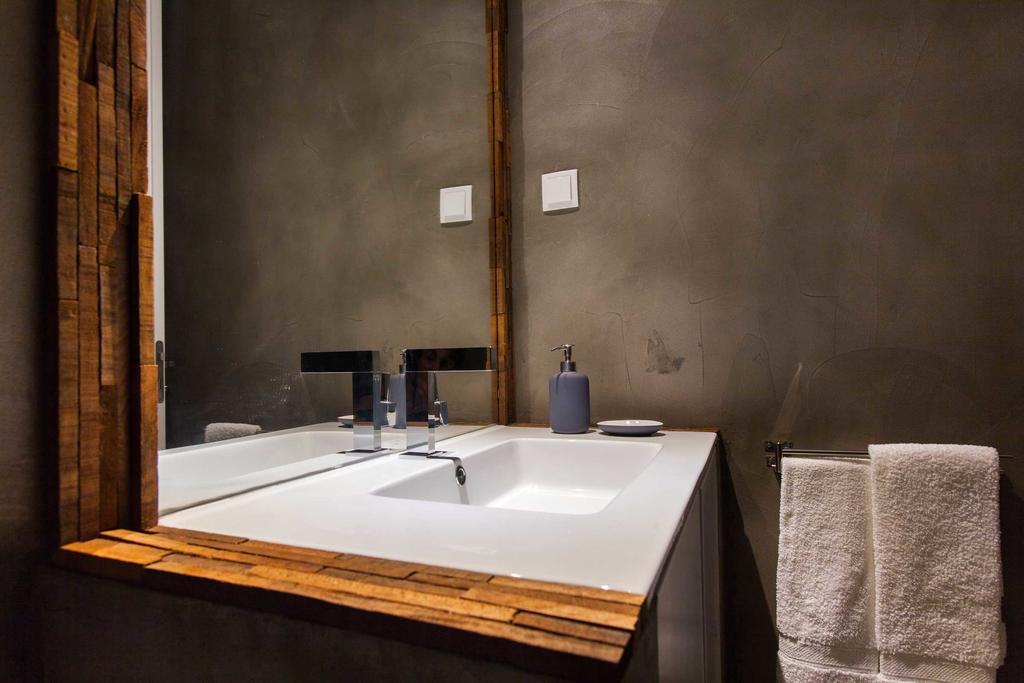 The Old Stables Chiado Apartments Lisbon Bilik gambar